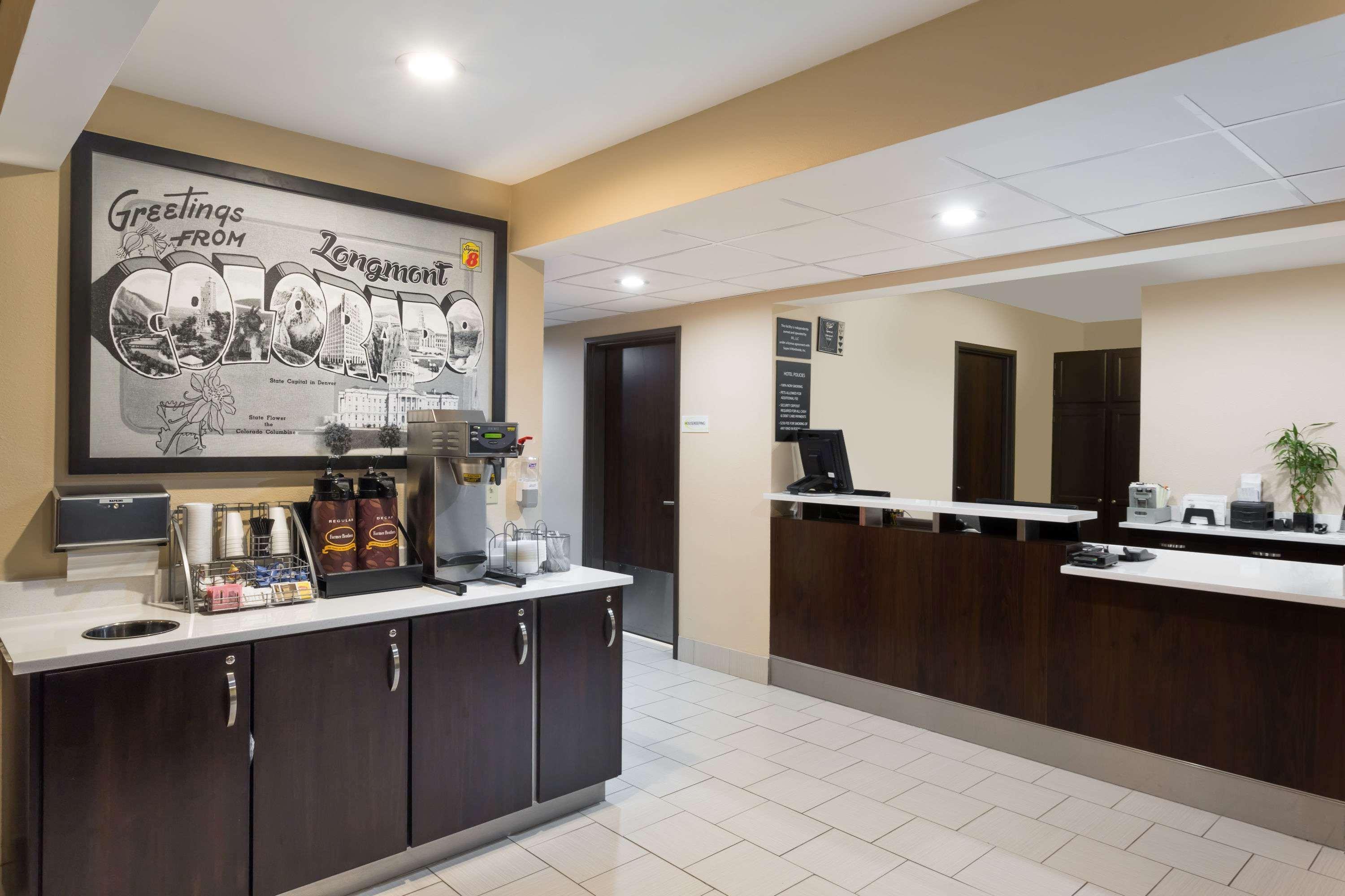 Super 8 By Wyndham Longmont/Twin Peaks Hotel Buitenkant foto