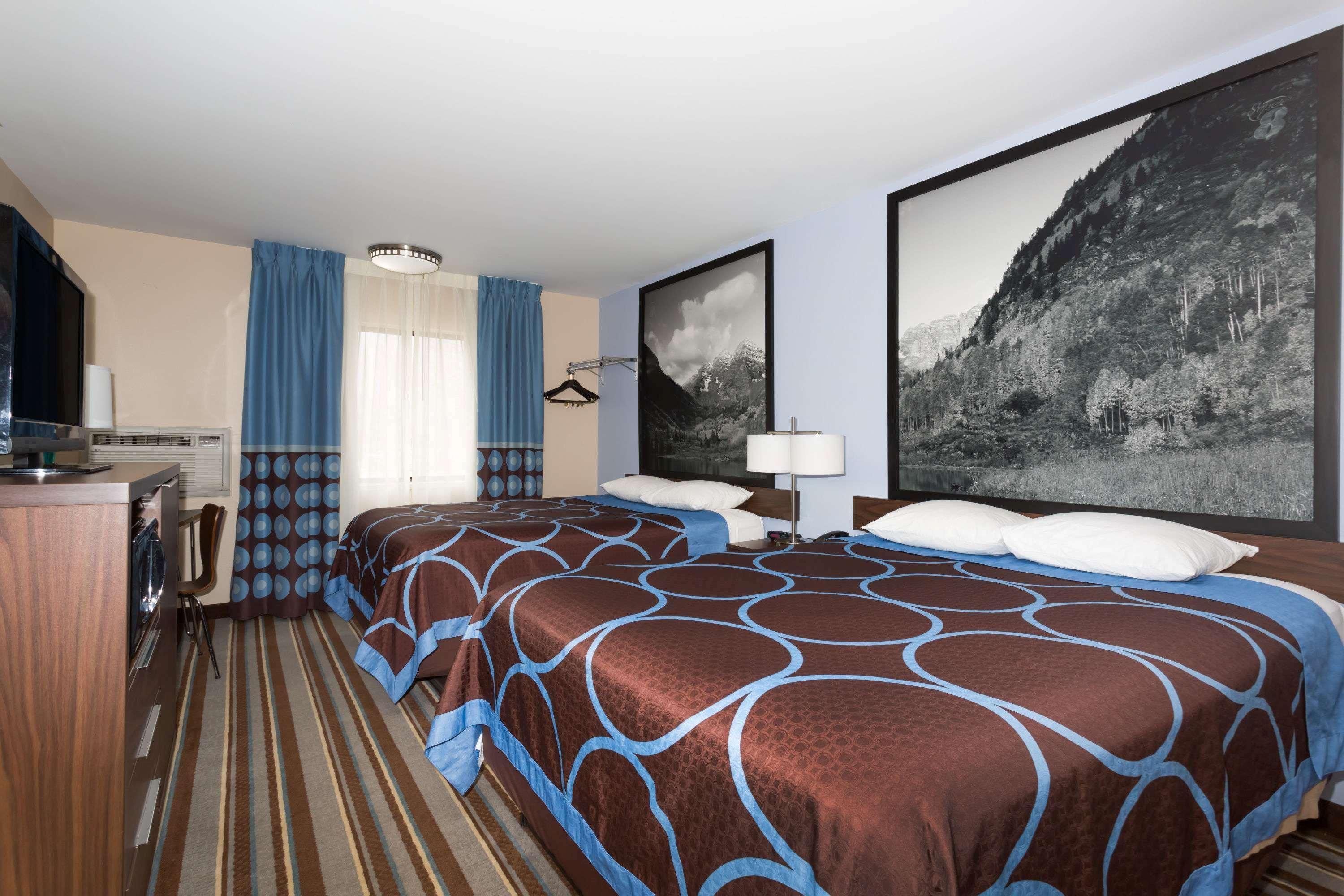 Super 8 By Wyndham Longmont/Twin Peaks Hotel Buitenkant foto